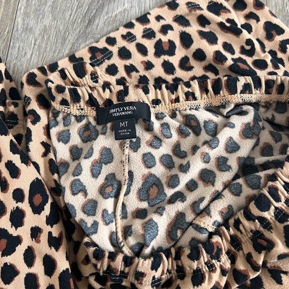 The SOFTEST pajamas! Leopard cheetah PJ set - Picture 3 of 3